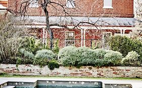 Ravenswood Homestead